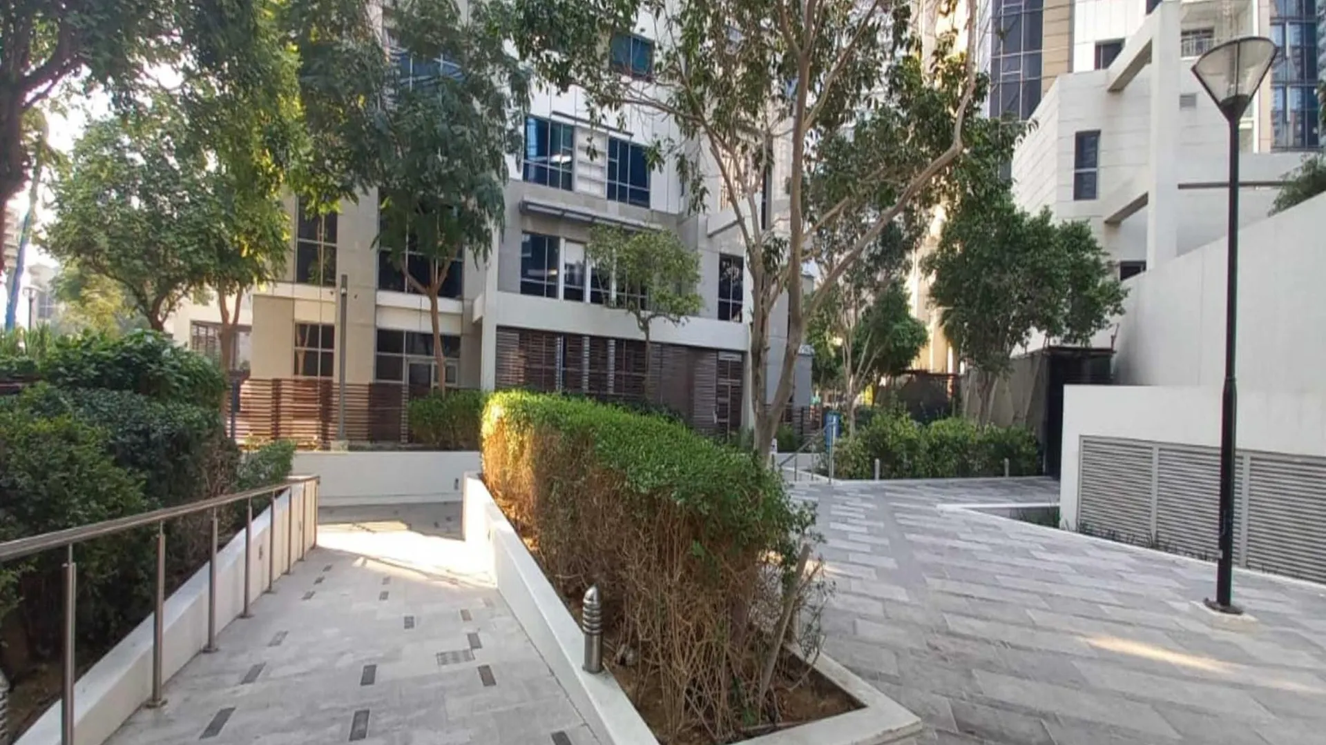 Luxury 1Br Apartment Executive Towers Business Bay Dubai